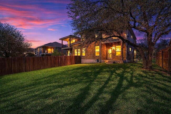 Building Photo - 501 S Meadowlark St