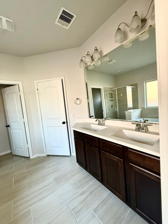 Building Photo - 14208 Wallowa Ridge Ln