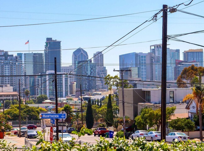 Building Photo - Albatross South
