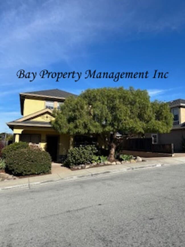 Building Photo - Available July 25th! Charming 3 bedroom home in Seaside, near Naval Post Graduate School