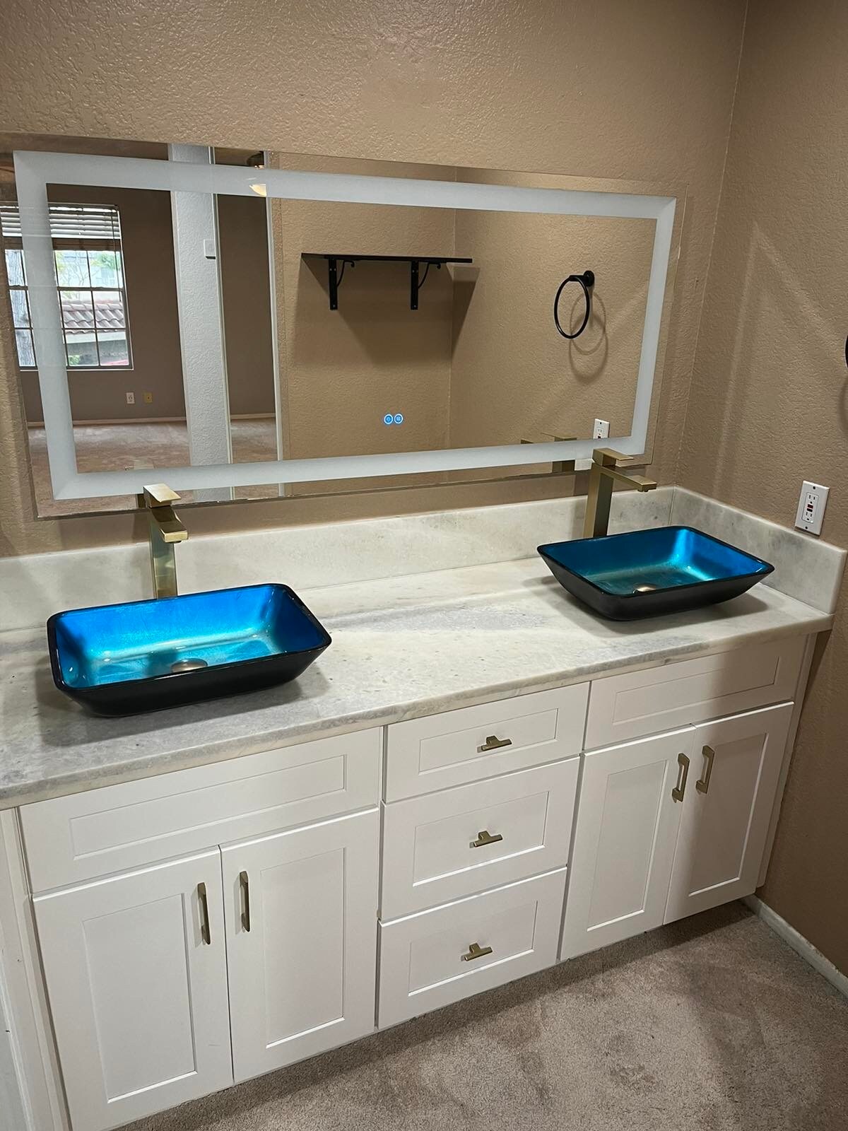 Building Photo - 10808 Aderman Ave