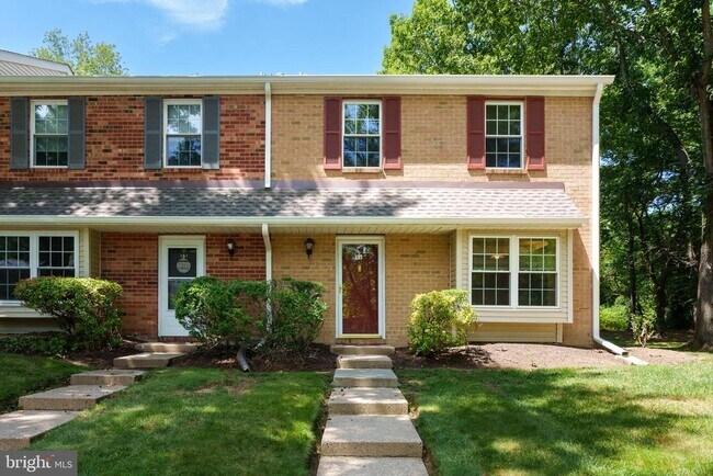Building Photo - 11 Abelia Ct