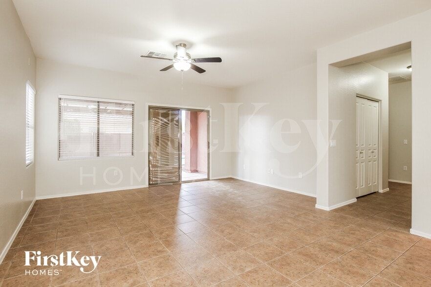 Building Photo - 14912 N 153rd Ave