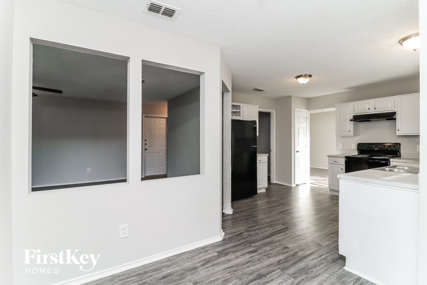 Building Photo - 3217 Marie Ln