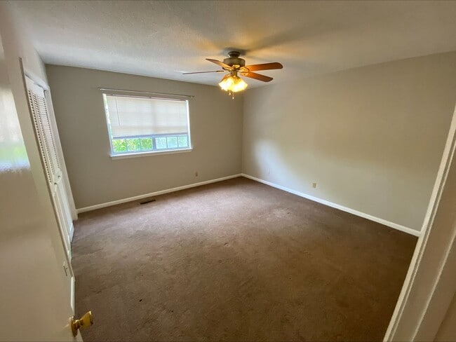 Building Photo - $200 off First Month's Rent! German-Style ...