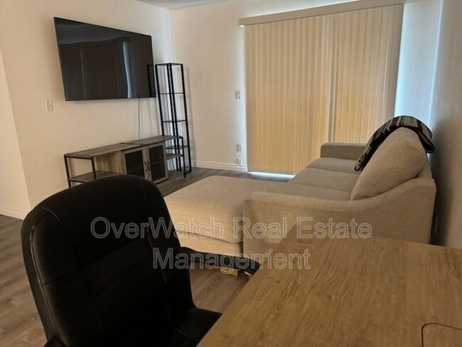 Building Photo - 4620 Reka Dr