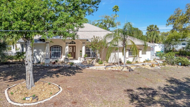 Building Photo - 19 Hoffer St