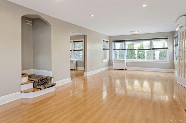 Building Photo - 164 Nelson Rd