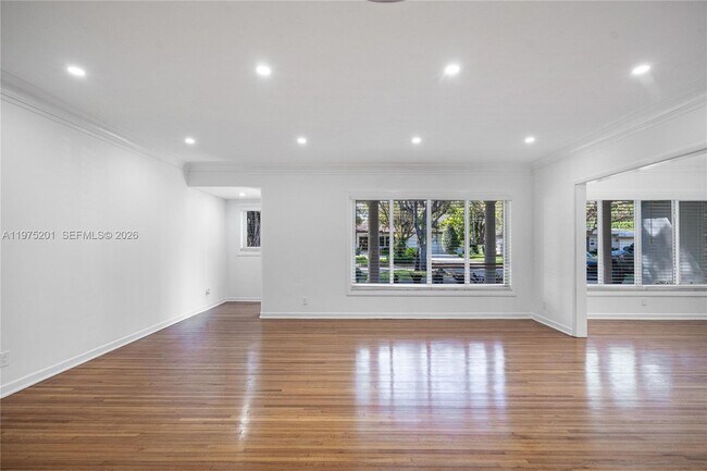 Building Photo - 1235 Algardi Ave