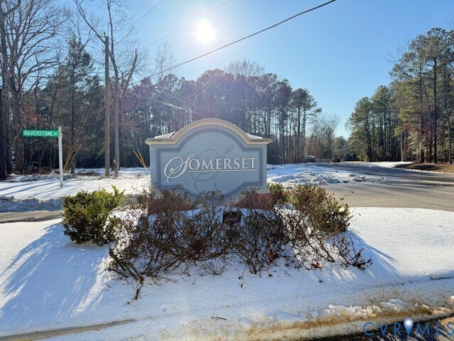 Building Photo - 9379 Roseland Ct