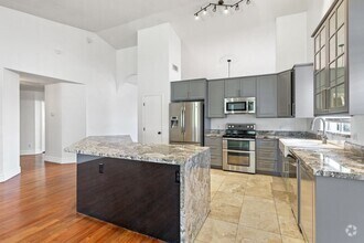 Building Photo - Beautiful 4 bedroom home in North Phoenix