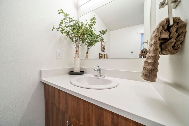 Building Photo - Spring Into Savings: $500 Rent Credit & $5...