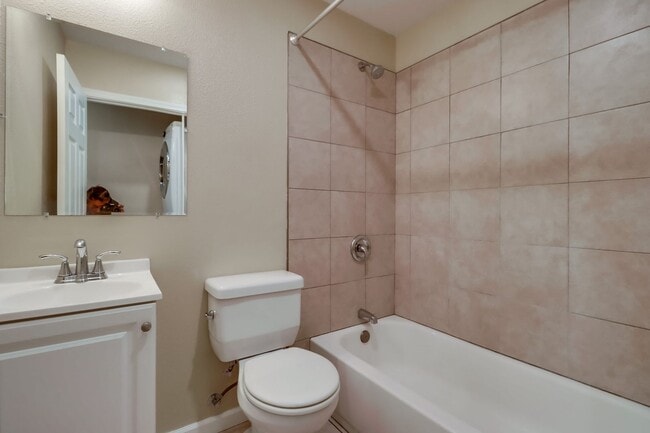 Building Photo - Barcelona Ridge Estates