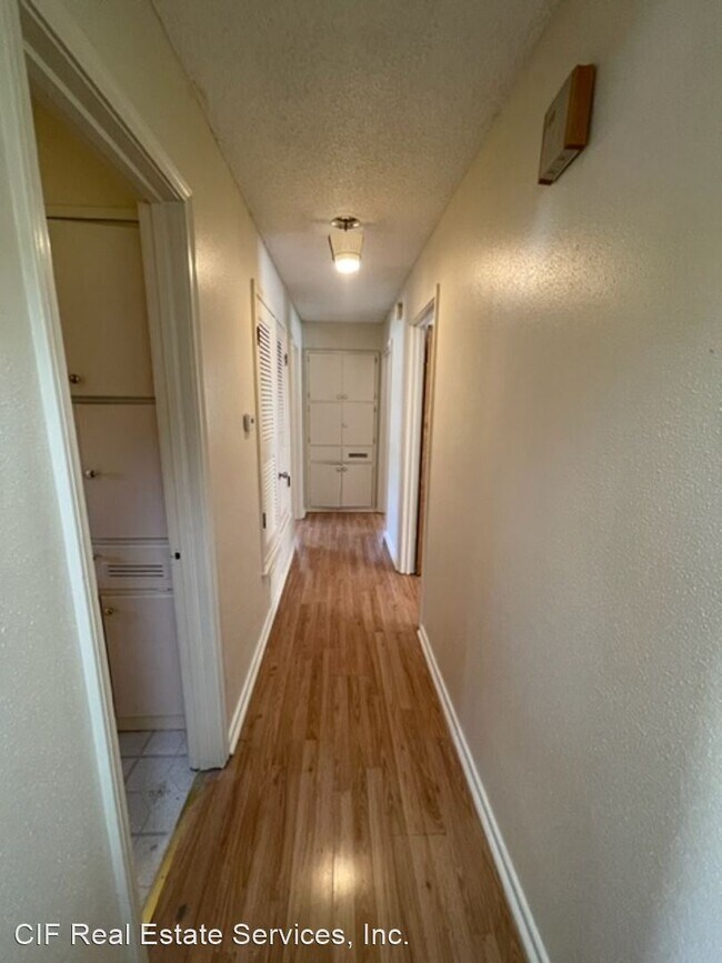 Building Photo - 3 br, 2 bath House - 1218 Parkdale Dr.