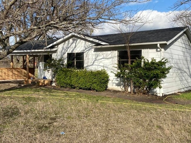 Building Photo - 1166 N Texas 78 Business