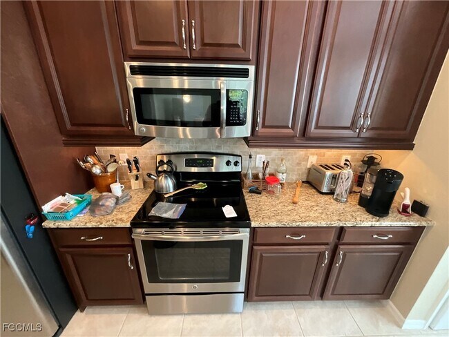 Building Photo - 18213 Creekside Preserve Loop