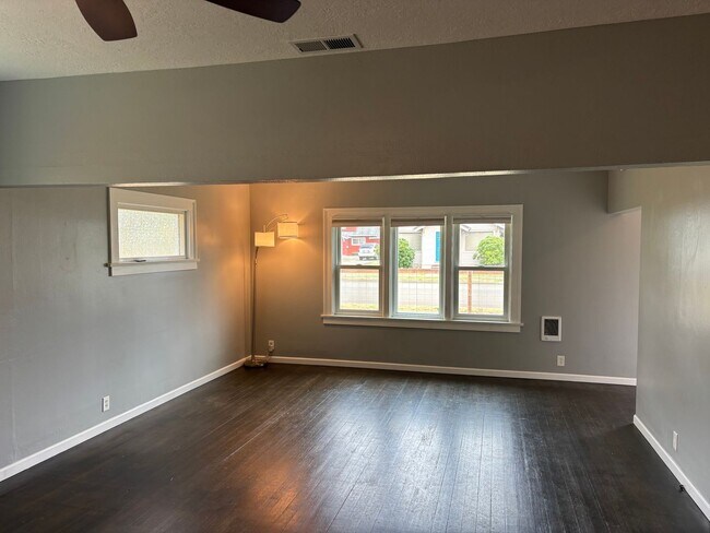 Building Photo - Spacious 3-Bedroom Craftsman Home with Solar Savings and Fully Fenced Yard