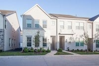 Building Photo - 9923 Schramm St