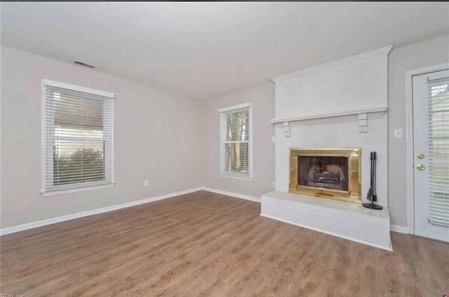 Building Photo - 418 Lake Havasu Dr