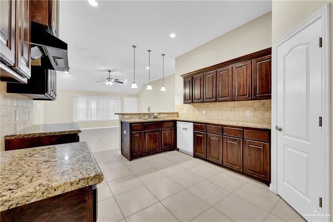 Building Photo - 2308 Water Willow Dr