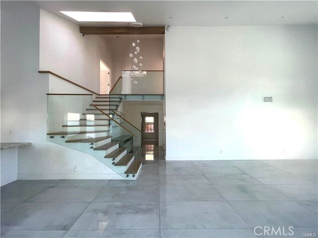 Building Photo - 1 Tamizar