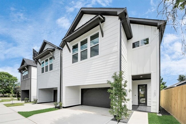 Building Photo - 107 Frawley St