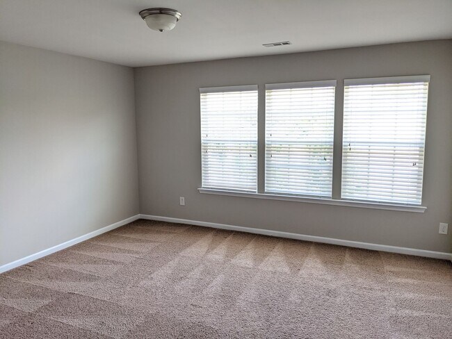 Building Photo - Gardens of Eastfield - Location, Location!