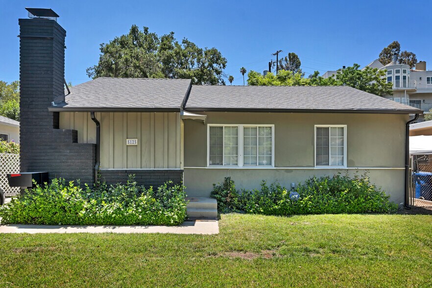 Primary Photo - 5125 Canoga Ave