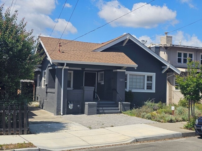 Primary Photo - San Leandro Home w/ In-Law Unit: Perfect f...