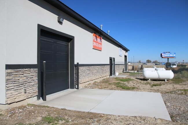 Building Photo - 57 W 465 N