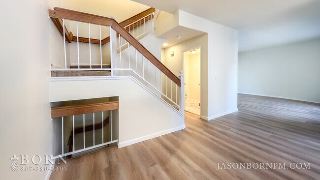 Building Photo - 5782 Oak Bank Trail