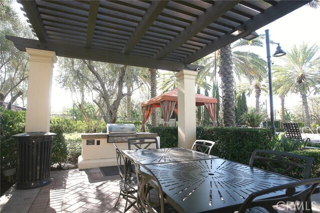 Building Photo - 125 Full Sun