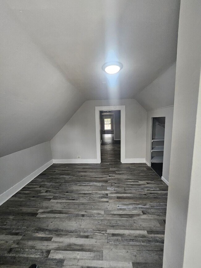 Building Photo - 4bed/2bath house  (EHA APPROVED)