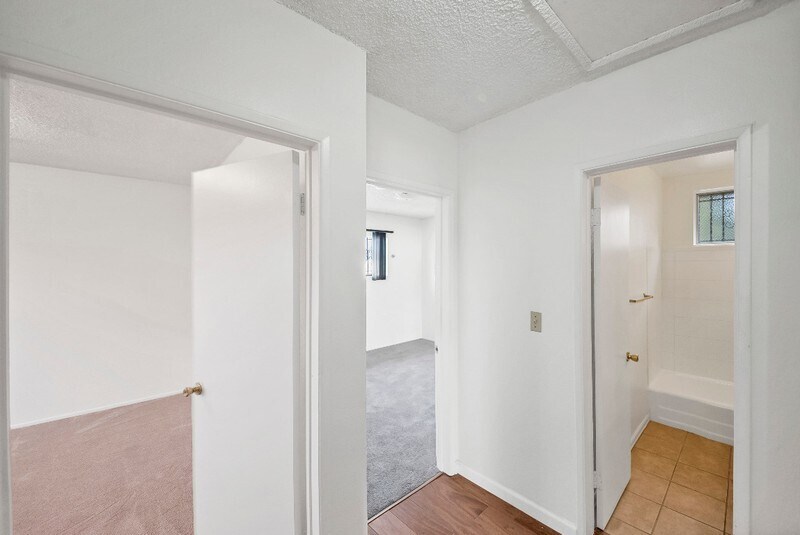 Building Photo - 2458 Normandie Ave