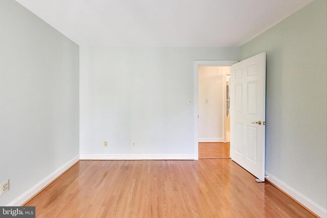 Building Photo - 7806 Fox Gate Ct