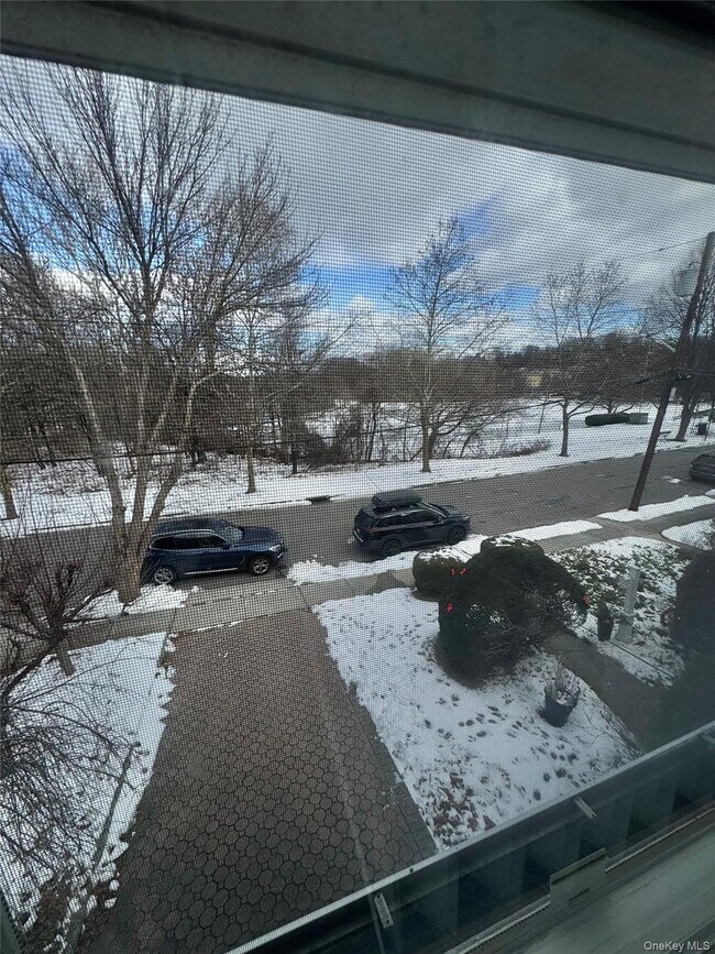 Building Photo - 20 Bronx St