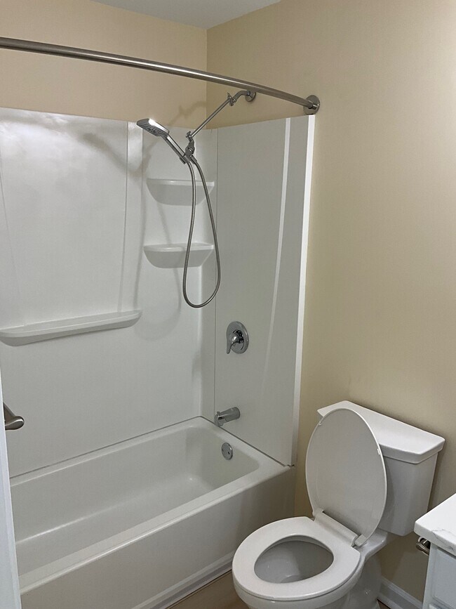 Building Photo - 1300 Cedarwood Dr