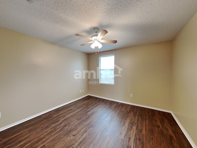 Building Photo - 3124 Prairie Aster Dr