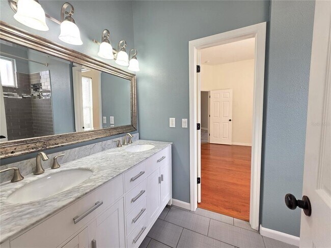 Building Photo - 511 Crowned Eagle Ct