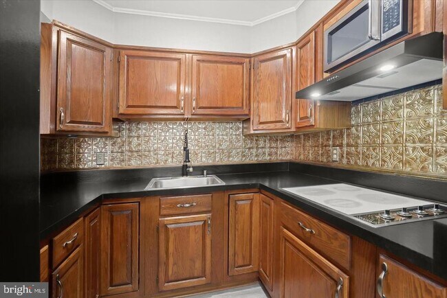 Building Photo - 517 Winters Ln