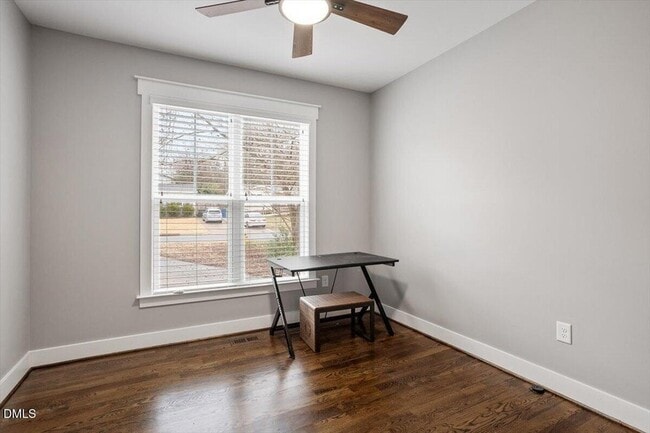 Building Photo - 714 1/2 S State Street Unit