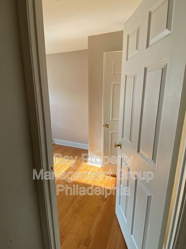 Building Photo - 12 E Jefferson St