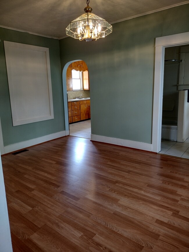 Building Photo - 1203 NE 75th Ave