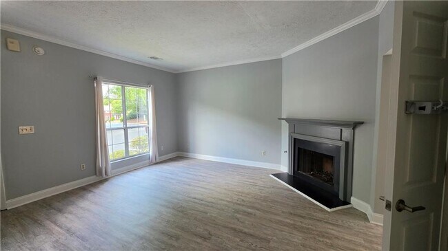 Building Photo - 1003 Wedgewood Way