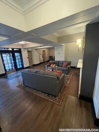 Building Photo - 550 Belmont St