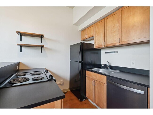 Building Photo - 488 Wabasha St N