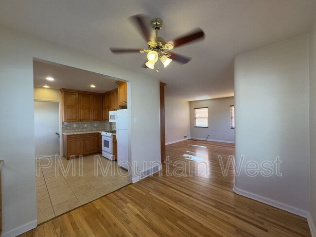 Building Photo - 1878 E Stratford Ave