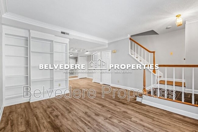 Building Photo - 102 Wafco Ln