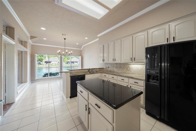 Building Photo - 39 Wild Meadow Ct