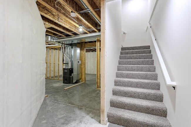Building Photo - 3504 Green Pastures Ln